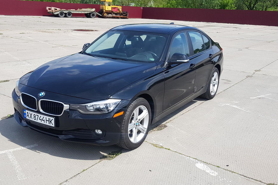 Продам BMW 320 2013 года в Харькове