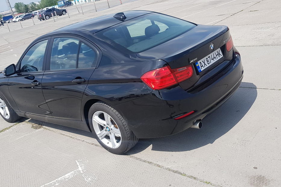 Продам BMW 320 2013 года в Харькове