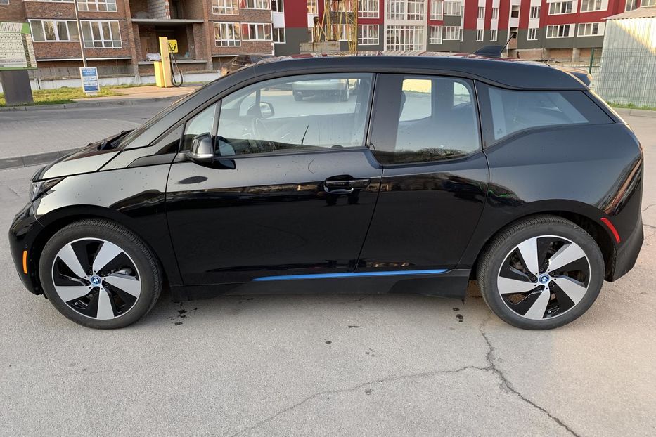 Продам BMW I3 2017 года в Киеве