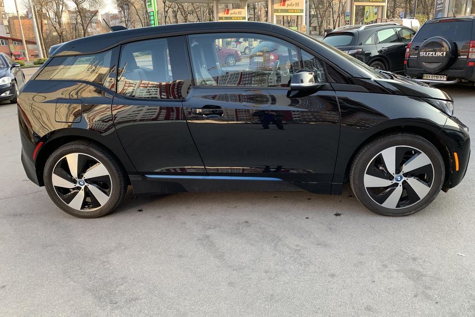 Продам BMW I3 2017 года в Киеве