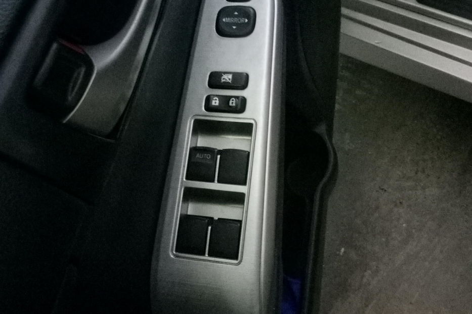 Продам Toyota Camry SE 2013 года в Киеве