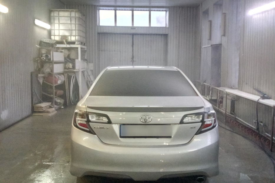 Продам Toyota Camry SE 2013 года в Киеве