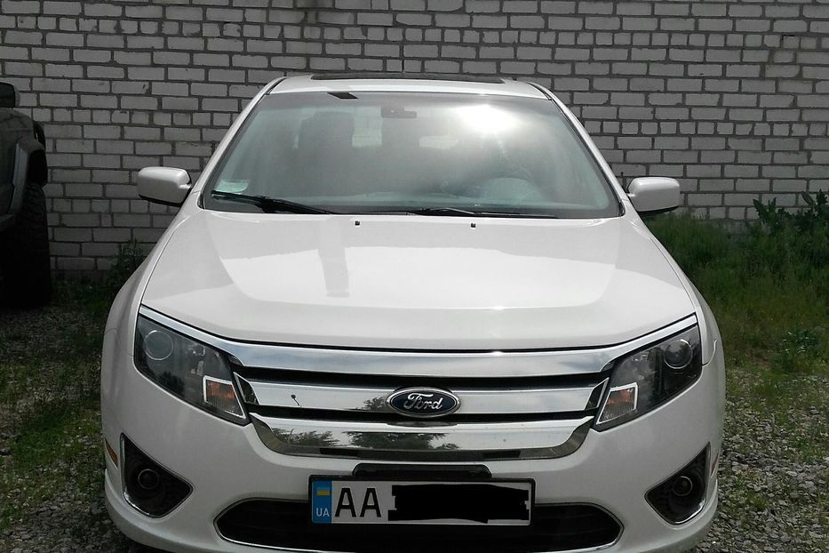 Продам Ford Fusion HYBRID 2.5 SEL на газу 2011 года в Киеве