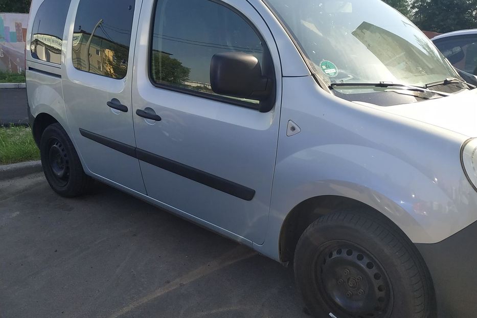 Продам Renault Kangoo пасс. 2009 года в Киеве