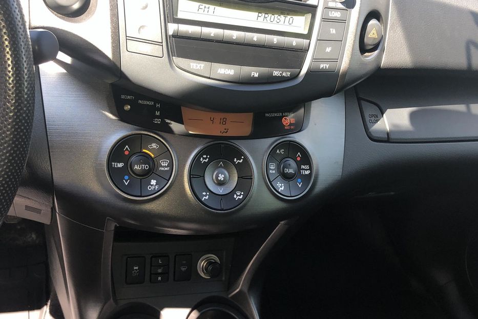 Продам Toyota Rav 4 2011 года в Одессе