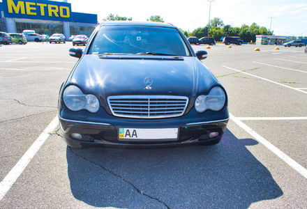 Продам Mercedes-Benz C-Class C200 Compressor АТОМАТ + ГАЗ 2001 года в Киеве