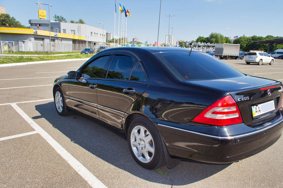 Продам Mercedes-Benz C-Class C200 Compressor АТОМАТ + ГАЗ 2001 года в Киеве