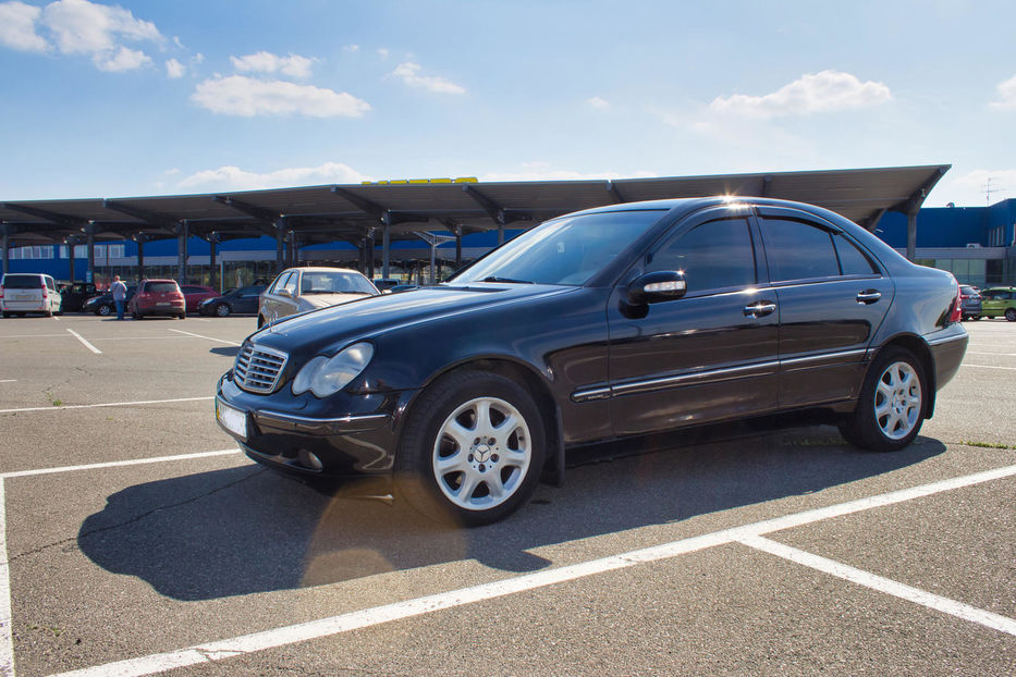 Продам Mercedes-Benz C-Class C200 Compressor АТОМАТ + ГАЗ 2001 года в Киеве