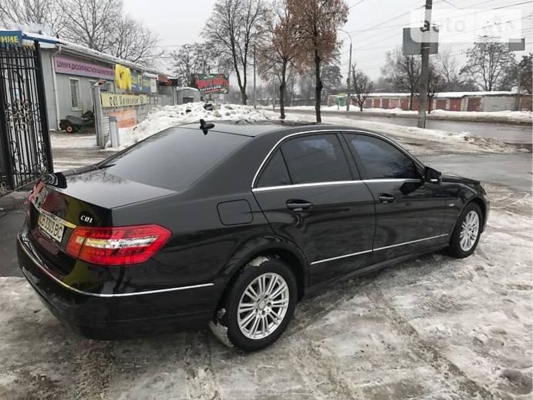 Продам Mercedes-Benz E-Class 2011 года в Черновцах