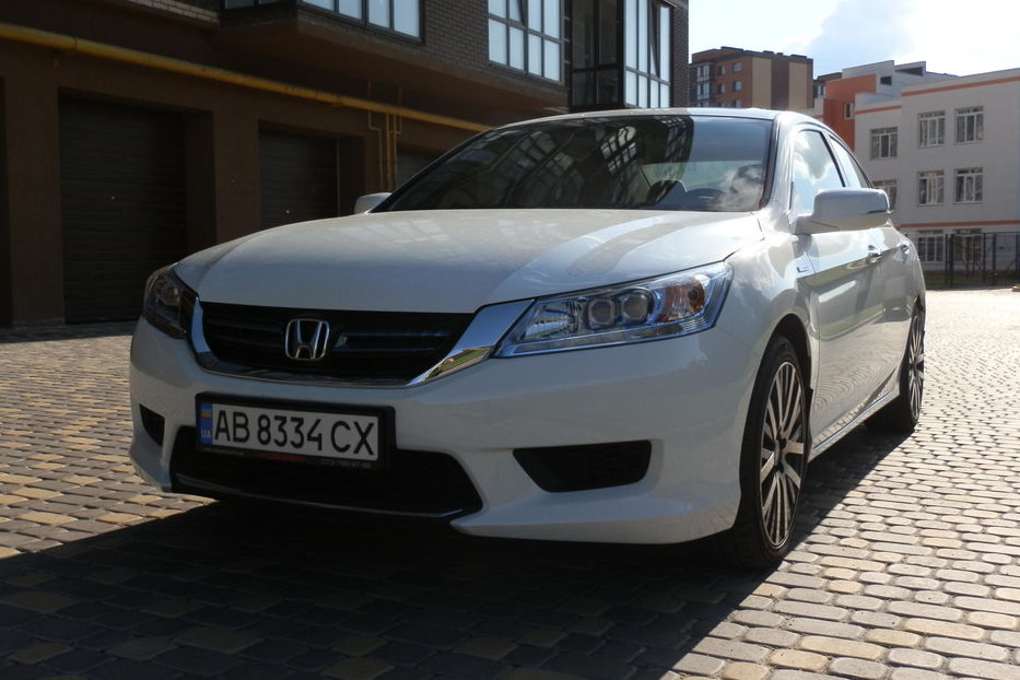 Продам Honda Accord Hybrid Touring 2014 года в Виннице