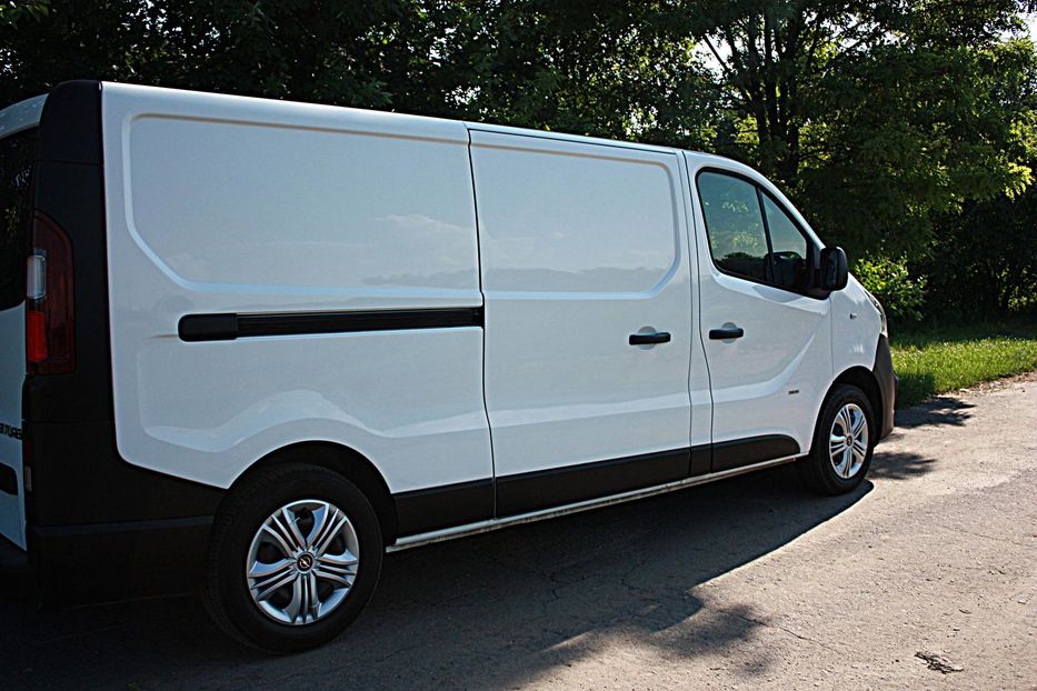 Продам Opel Vivaro груз. LONG 88KW 2015 года в Киеве