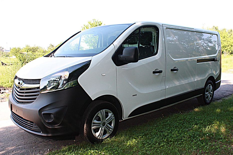 Продам Opel Vivaro груз. LONG 88KW 2015 года в Киеве