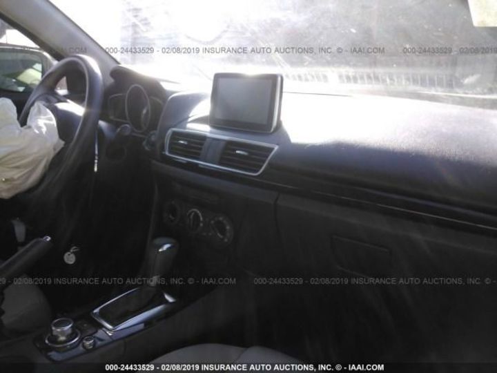 Продам Mazda 3 2015 года в г. Кременчуг, Полтавская область