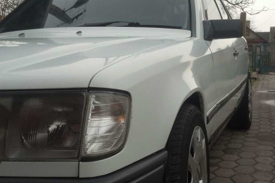 Продам Mercedes-Benz 200 1985 года в Ровно