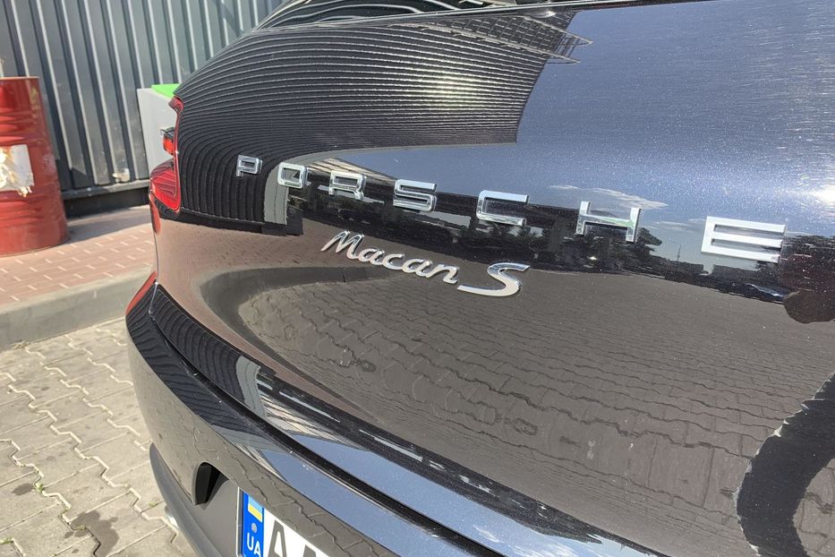 Продам Porsche Macan Macan S 3.0 bi-turbo 2017 года в Киеве