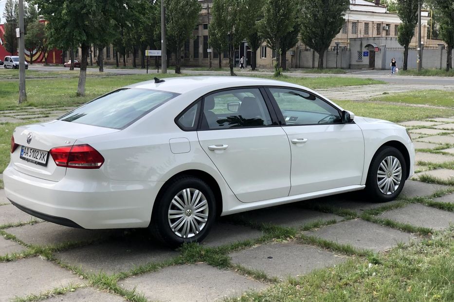 Продам Volkswagen Passat B7 2014 года в Киеве