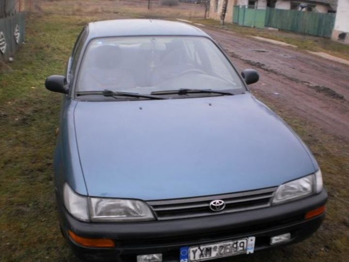 Продам Toyota Corolla 1995 года в Луганске