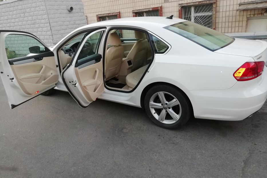 Продам Volkswagen Passat B7 SE 2013 года в Киеве