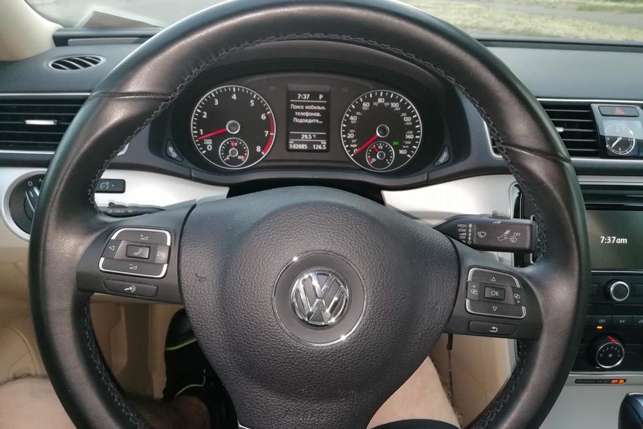 Продам Volkswagen Passat B7 SE 2013 года в Киеве