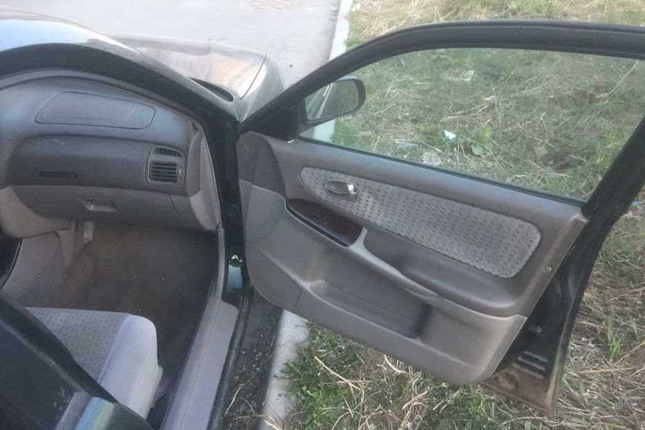 Продам Mazda 626 2000 года в Киеве