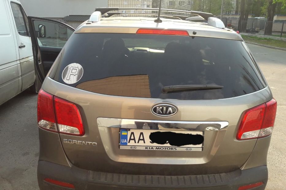 Продам Kia Sorento 2011 года в Киеве