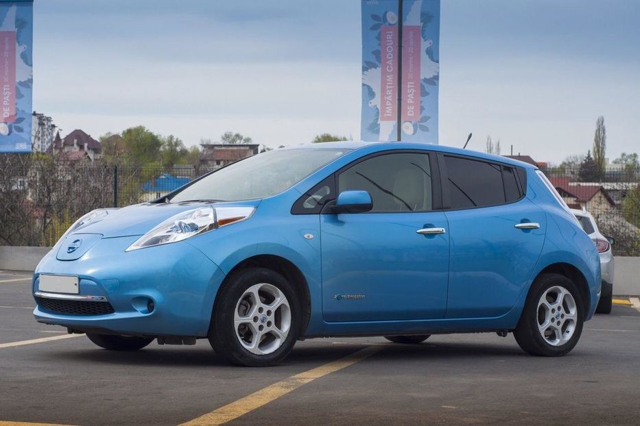 Продам Nissan Leaf 2012 года в Киеве