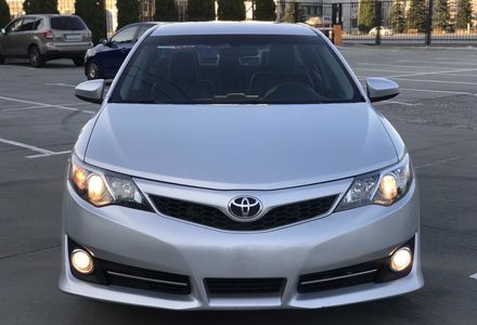 Продам Toyota Camry SE 2013 года в Киеве