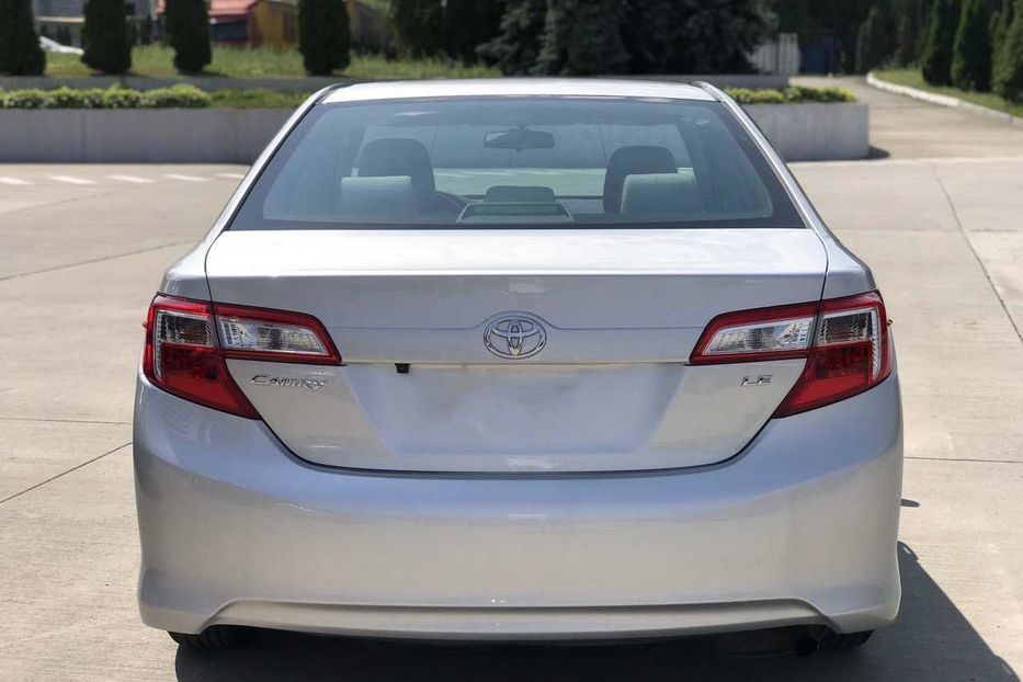 Продам Toyota Camry LE 2013 года в Киеве