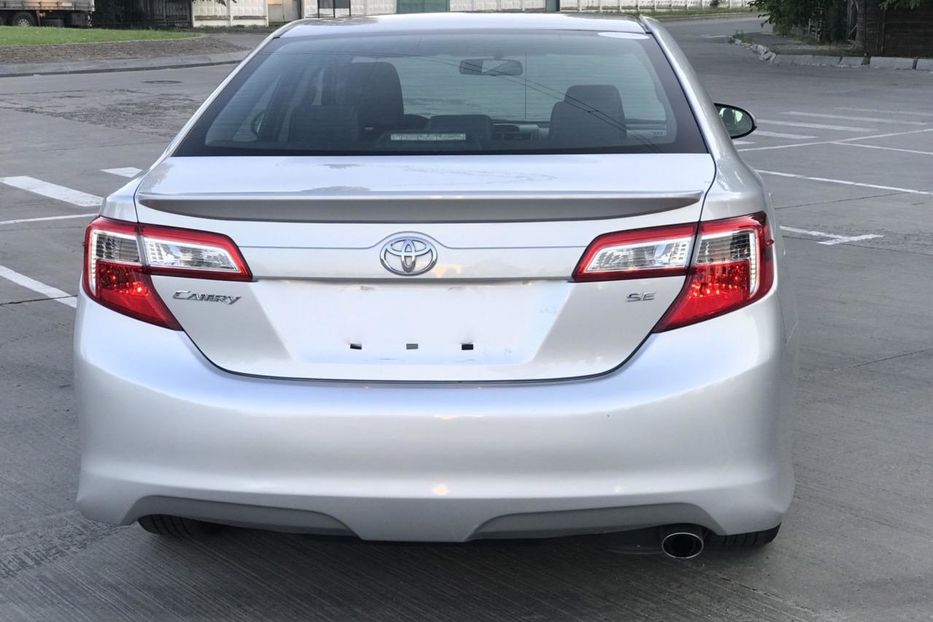 Продам Toyota Camry SE 2013 года в Киеве