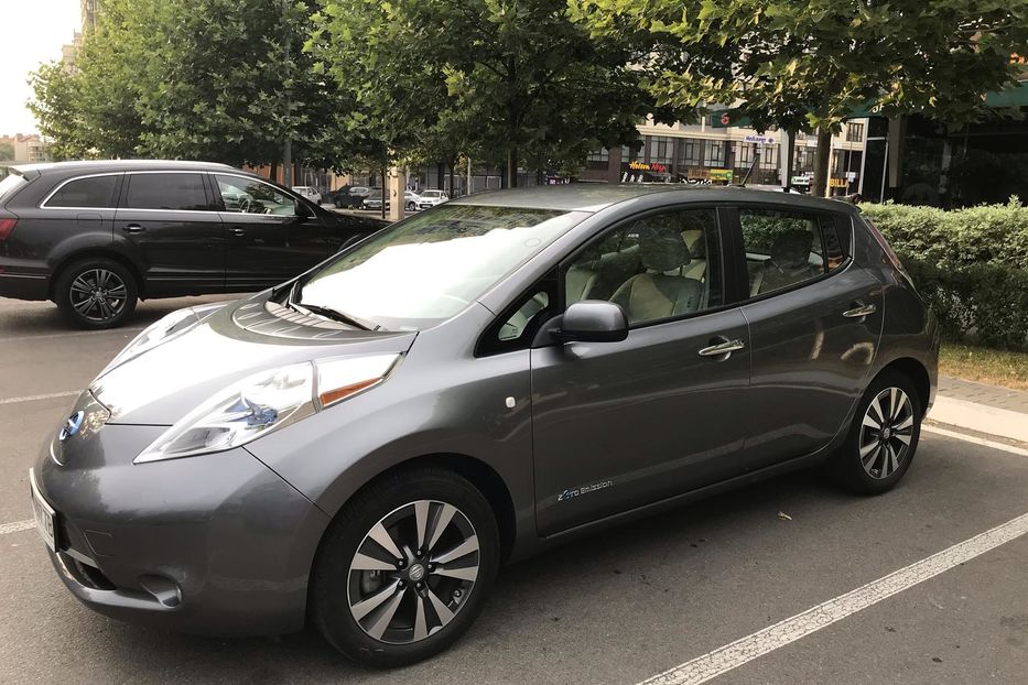 Продам Nissan Leaf SV 2015 года в Киеве