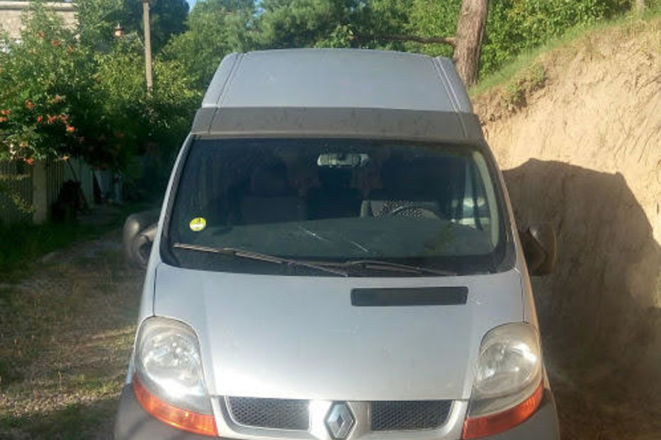 Продам Renault Trafic пасс. 2006 года в Киеве