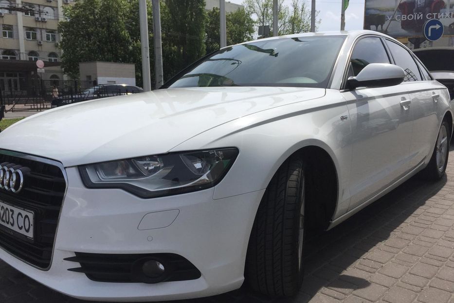 Продам Audi A6 S-LINE 2013 года в Киеве