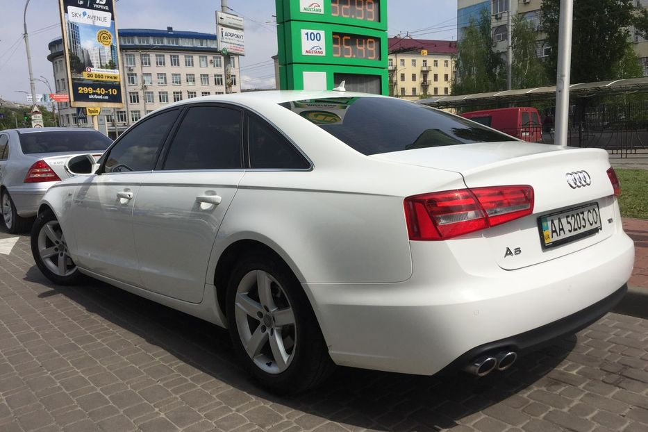 Продам Audi A6 S-LINE 2013 года в Киеве