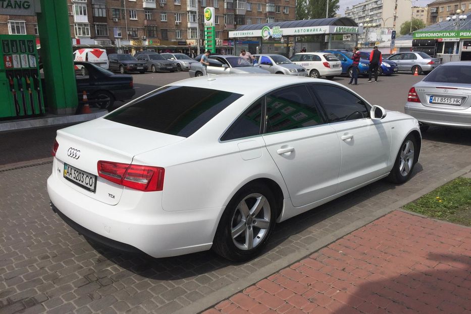 Продам Audi A6 S-LINE 2013 года в Киеве