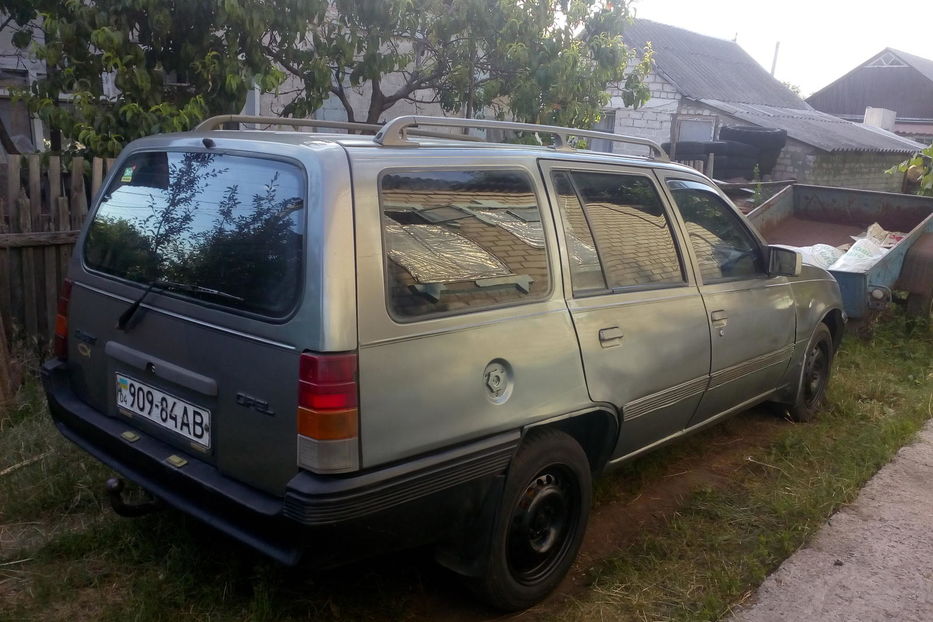 Продам Opel Kadett Caravan 1990 года в г. Верхнеднепровск, Днепропетровская область