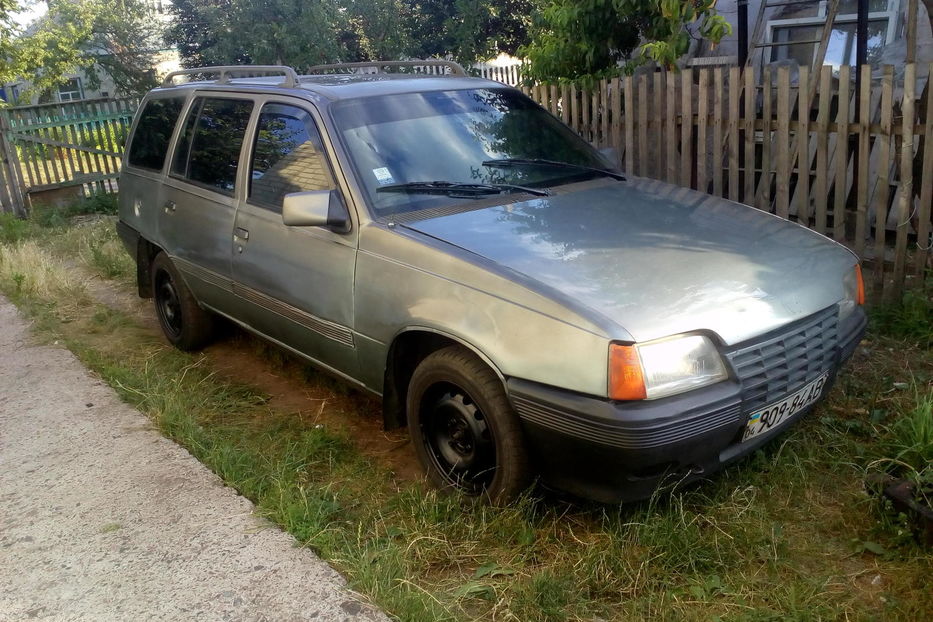 Продам Opel Kadett Caravan 1990 года в г. Верхнеднепровск, Днепропетровская область