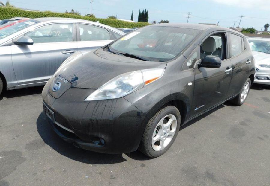 Продам Nissan Leaf 2011 года в Харькове