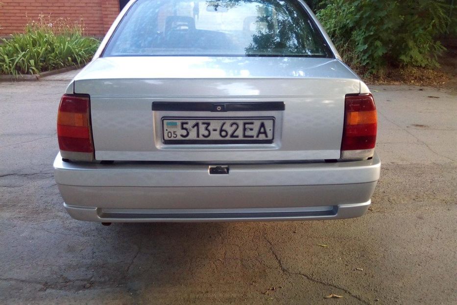 Продам Opel Omega 1986 года в г. Мариуполь, Донецкая область