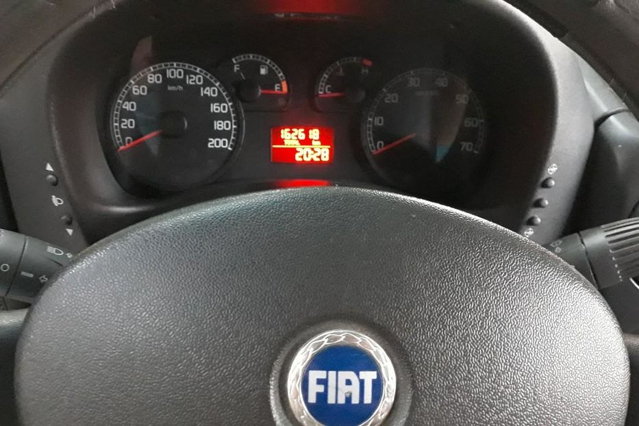 Продам Fiat Doblo пасс. 2006 года в Черновцах