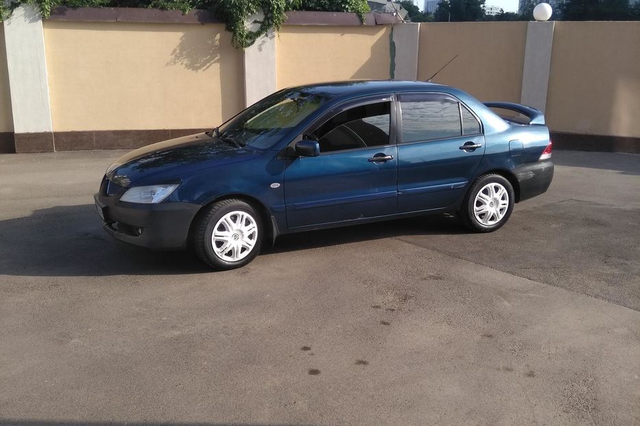 Продам Mitsubishi Lancer 2005 года в Одессе