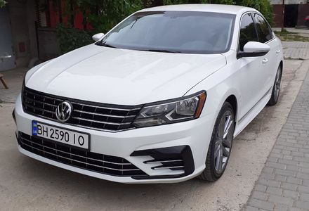 Продам Volkswagen Passat B8 R-Line 2016 года в Одессе