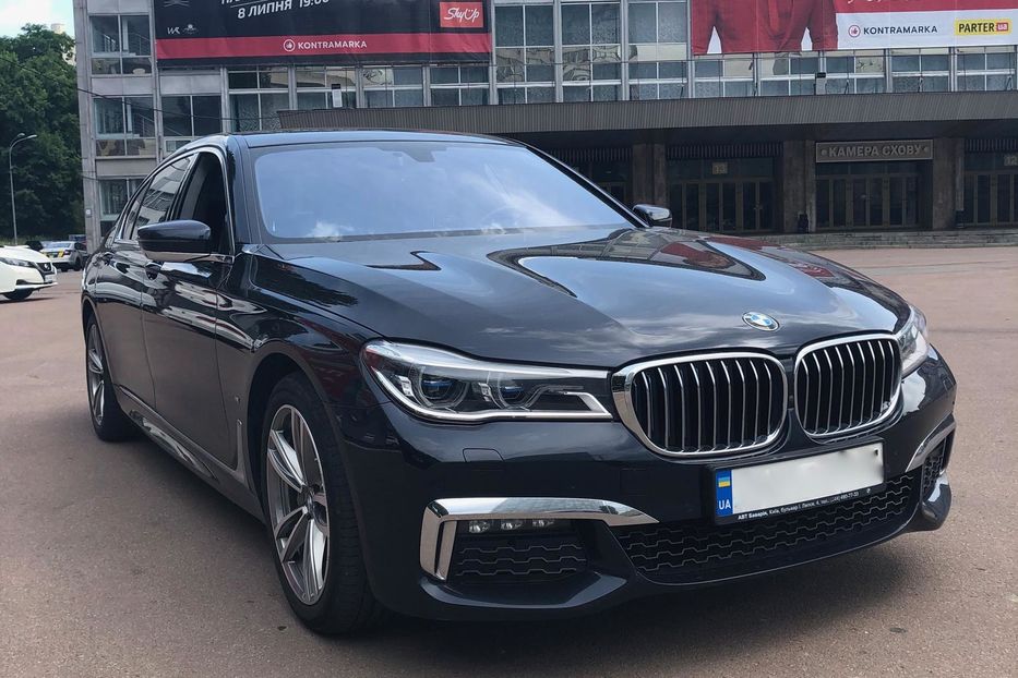 Продам BMW 740 Le iPerformance 2017 года в Киеве