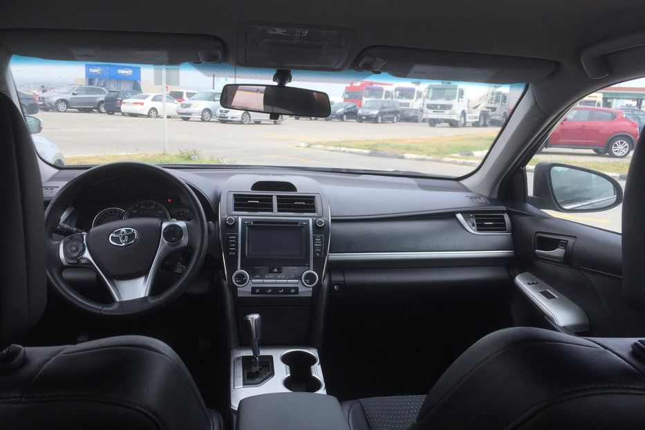 Продам Toyota Camry 2014 года в Киеве