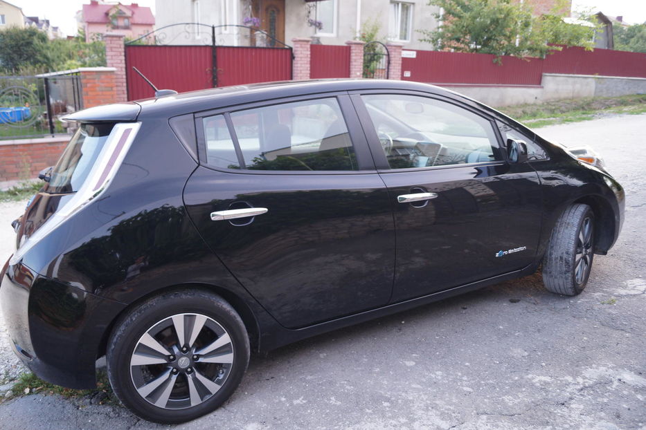 Продам Nissan Leaf SV 2015 года в Тернополе