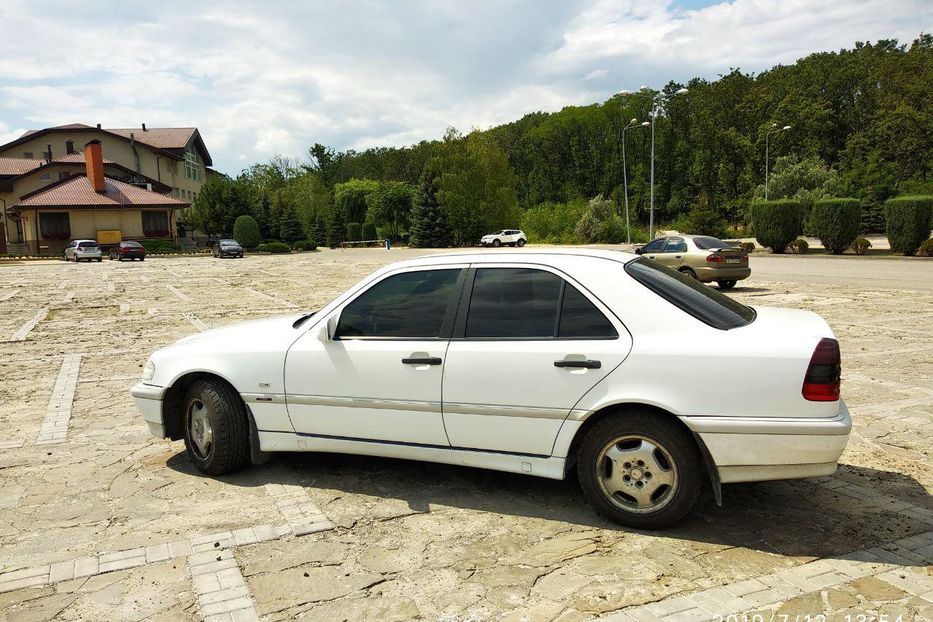 Продам Mercedes-Benz C-Class 1997 года в Днепре