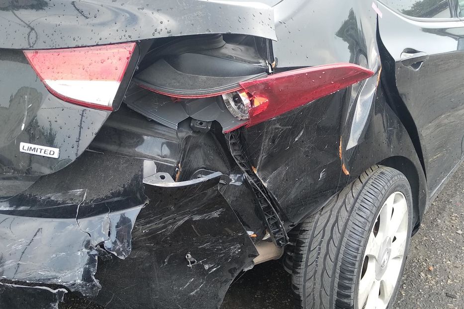 Продам Hyundai Elantra GLS Limited 2013 года в Днепре