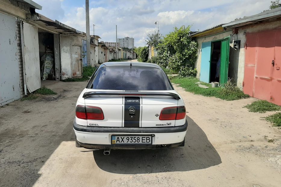 Продам Opel Omega 1995 года в Харькове