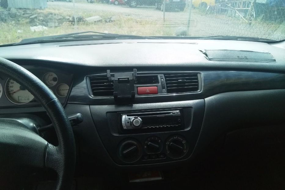 Продам Mitsubishi Lancer 2004 года в Киеве