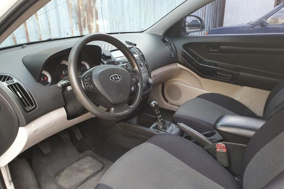 Продам Kia Ceed PRO 2008 года в Харькове