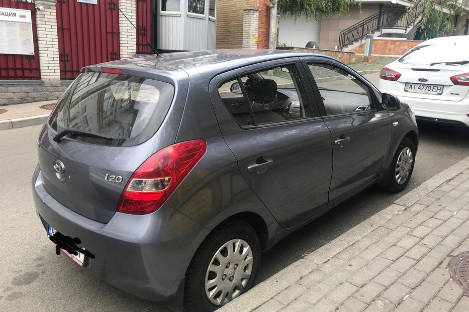 Продам Hyundai i20 2010 года в Киеве